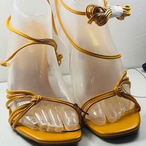 Party Shoes Express Strappy Yellow Matte Heel Sandals Size 6 with Tags NEW